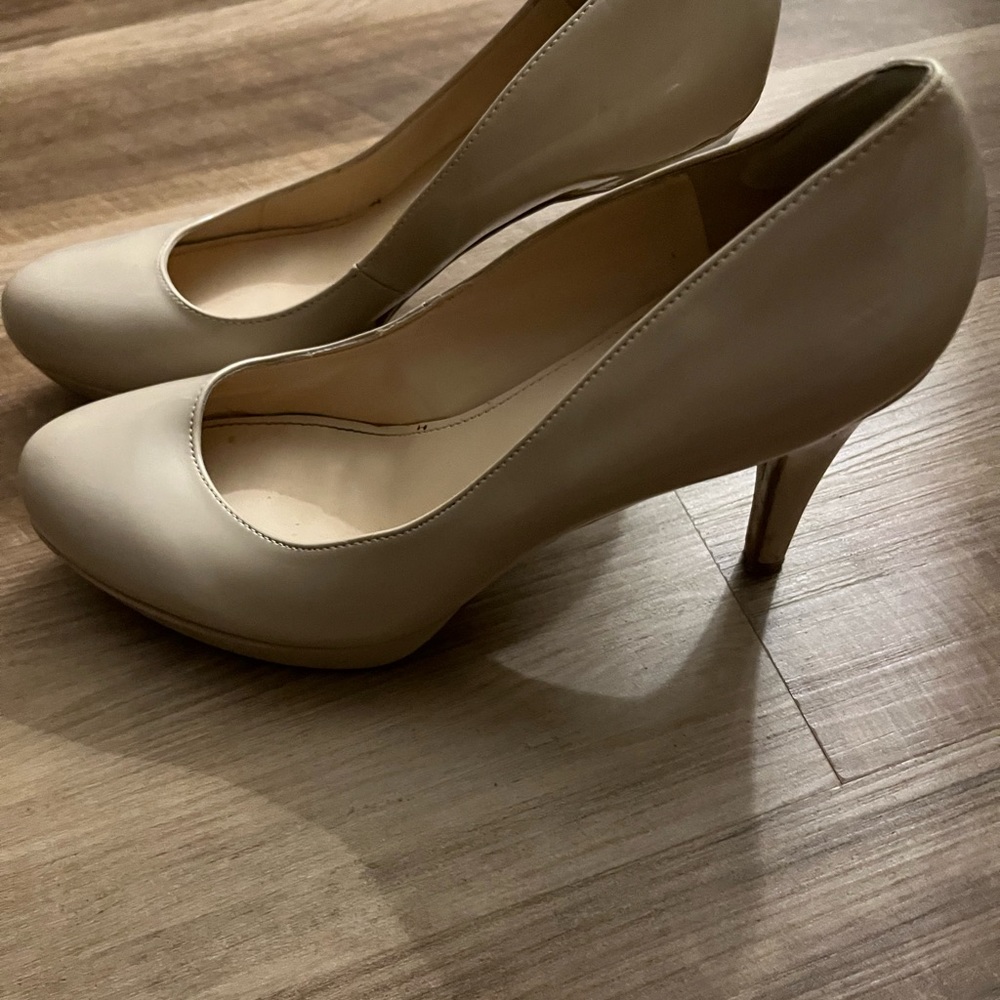 Beautiful heels - Picture 4 of 4